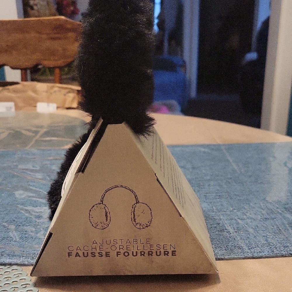 Aspen Black Faux Fur Handbag - Picture 2 of 4